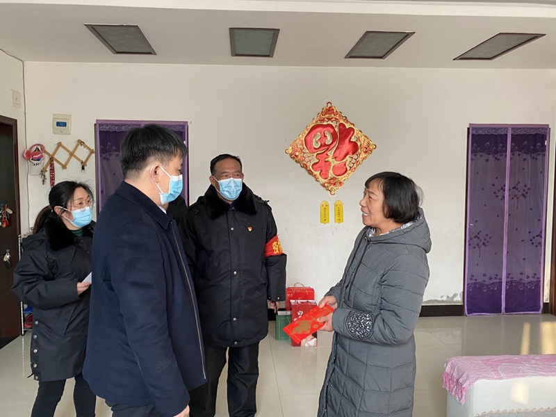 博農(nóng)集團(tuán)走訪(fǎng)慰問(wèn)老黨員、因公去世黨員干部家屬